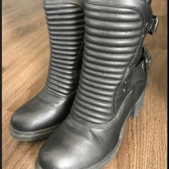 Leather boots - Picture 3 of 3